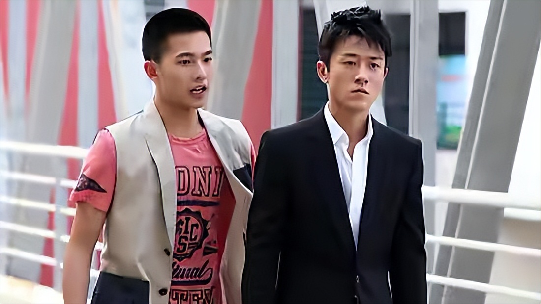 "众星捧月"林雨申:金融转行做演员,两个大佬妈妈捧20年都不火