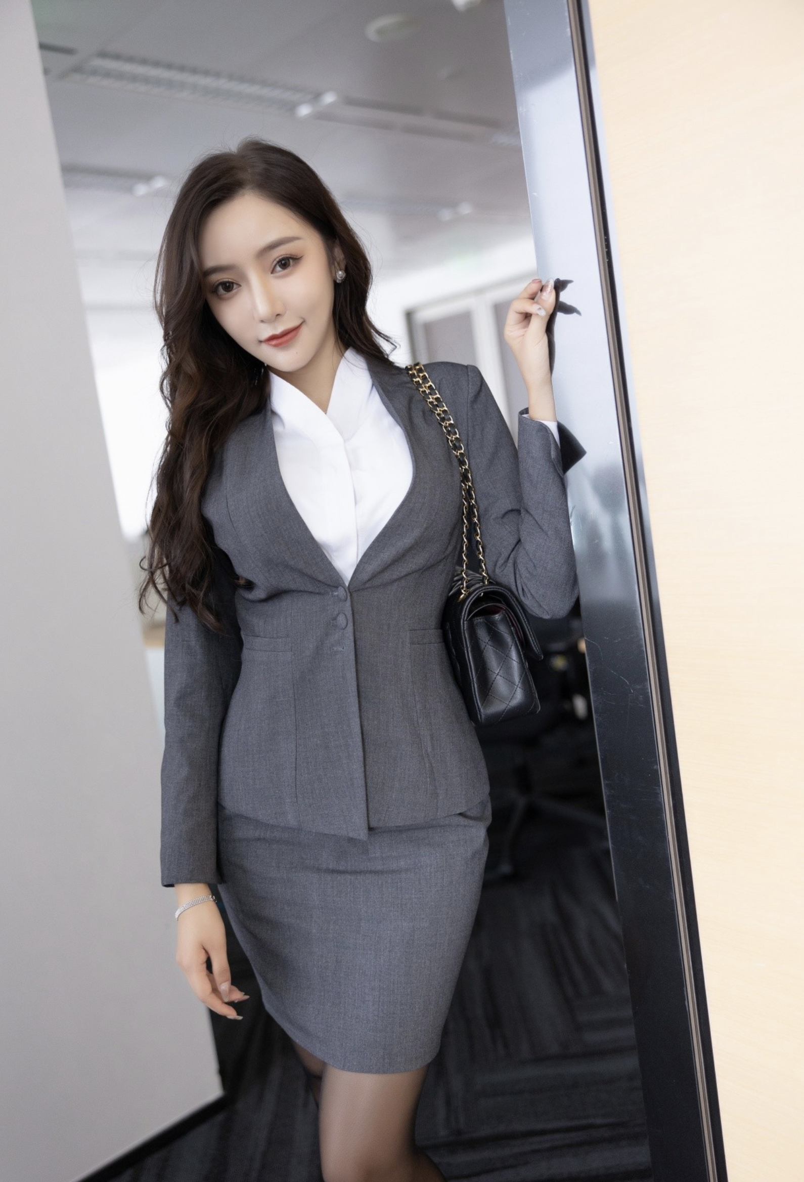 女性职业装该如何挑选和搭配