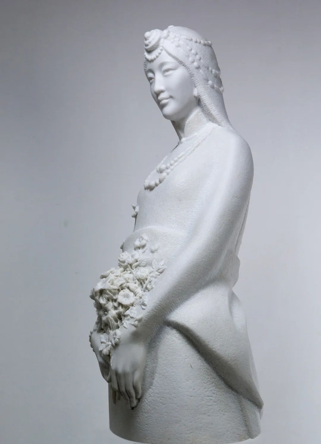 孙闯,1982年毕业于四川美院雕塑系.