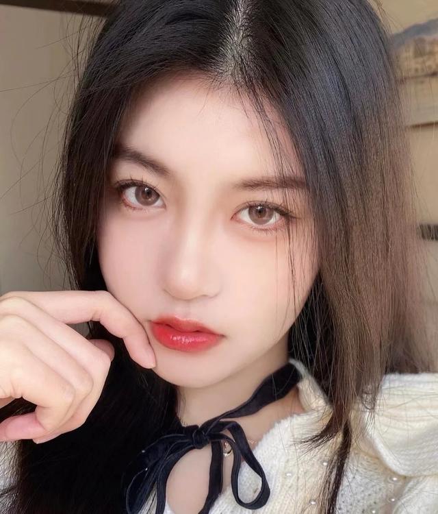 眼睛有这些特征女性,是真正的"美人眼",全中的太幸运了