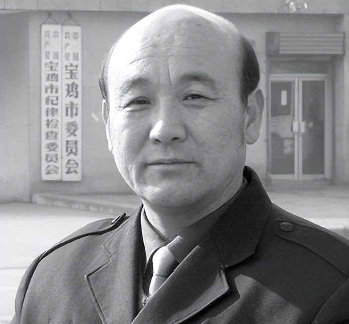 回顾陕西“大老虎”庞家钰:霸占11位下属美娇妻,搞豆腐渣工程遭下马(图14) 回顾陕西“大老虎”庞家钰:霸占11位下属美娇妻,搞豆腐渣工程遭下马(图14)