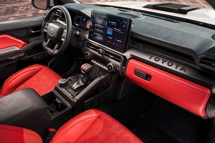 2024 丰田塔科马 trd pro 拥有世界上最酷的座椅