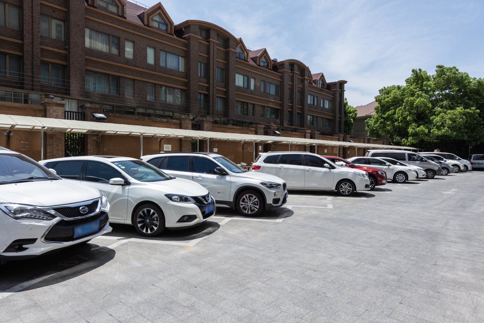 钱江商务广场-伊犁南路111号