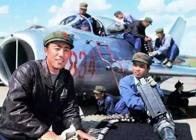 吴富善,开国中将,原广州军区副司令员,曾任空军学院院长