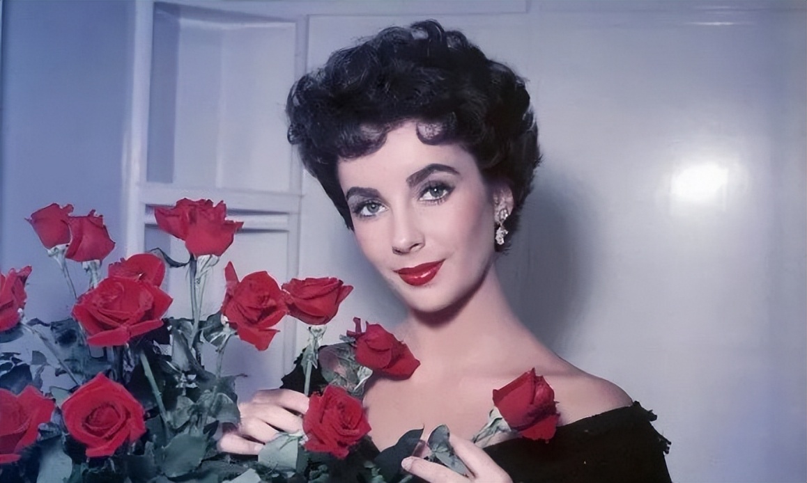 伊丽莎白·泰勒:结8次婚嫁7个丈夫,78岁还想当新娘,人生太潇洒