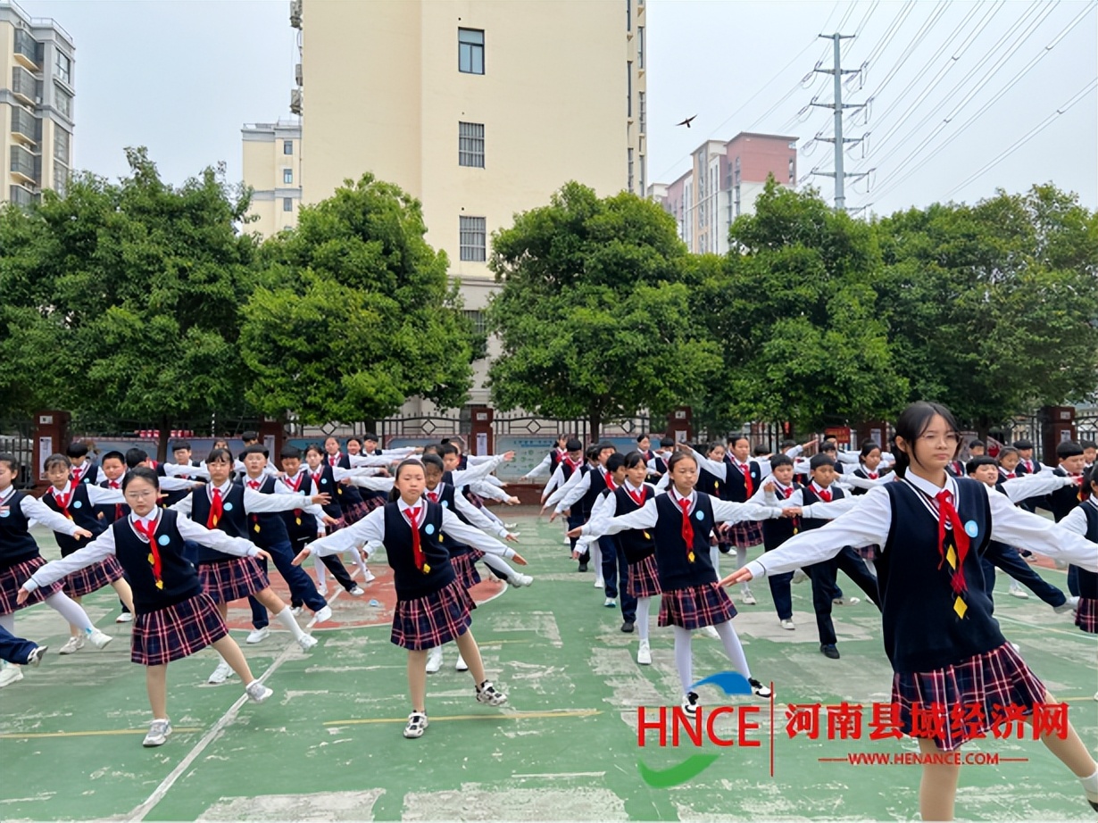 商丘市示范区和乐小学开展广播体操比赛活动