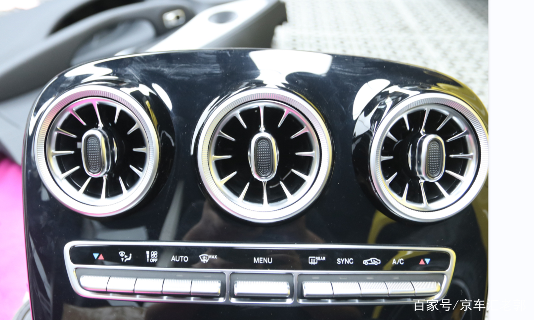 奔驰舒适进入 尾门_奔驰GLC改装 发光出风口 旋转高音