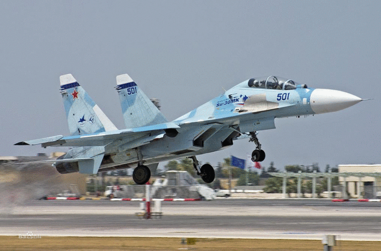 1987年出场即王炸!"侧卫"苏-27战斗机,成就"巴伦支海手术刀"