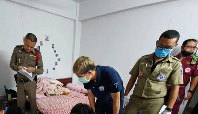 女大学生怀孕2个月在宿舍上吊自杀,男友赶到时已经来不及了