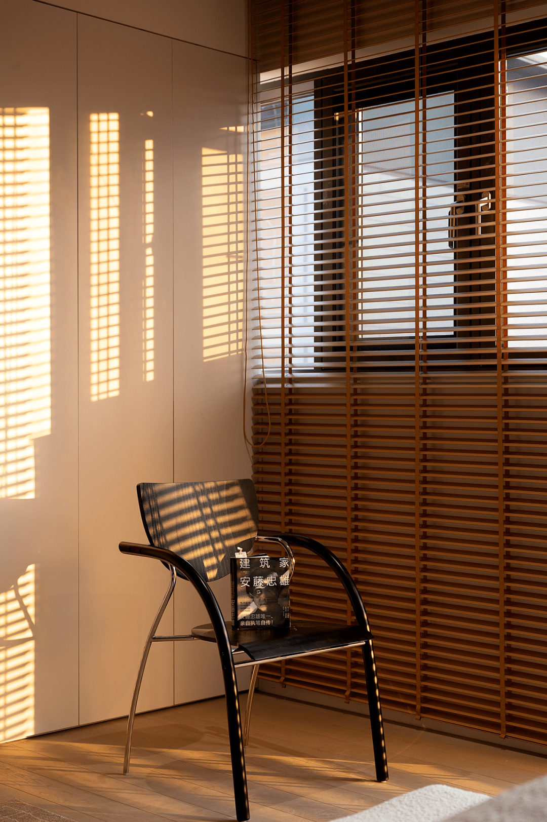 开放空间 木质百叶帘,让光影在空间中自由流动!