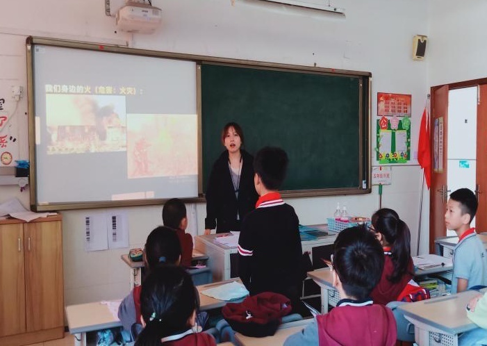 杭州市夏衍小学消防主题月活动:守护每一个种子少年