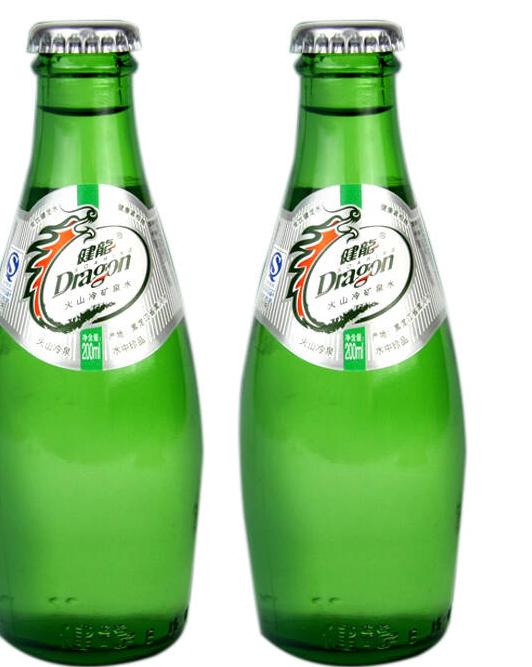 健龙火山冷矿泉水