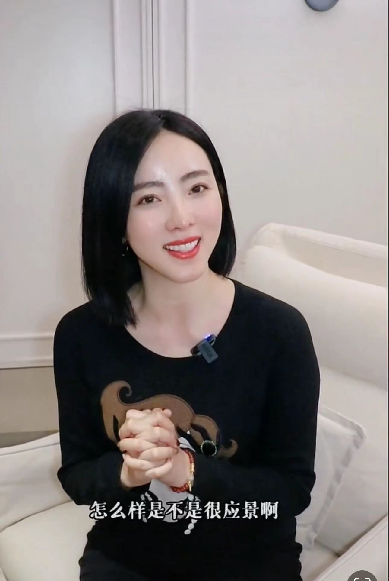 36岁李思思剪短发变化大,白嫩丰腴被指孕味浓,俩儿子高颜值似妈