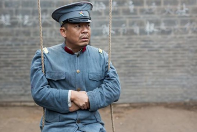 演完戏又唱插曲,"不务正业"的孙浩,成了《扫黑风暴》的演技派