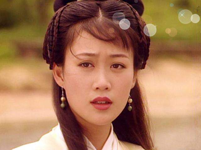 韦小宝连"少主"的女人都抢,为何偏偏放过阿琪?金庸:他有原则