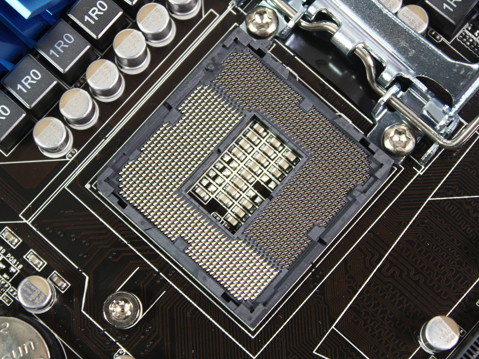 cpu插槽一般长这样