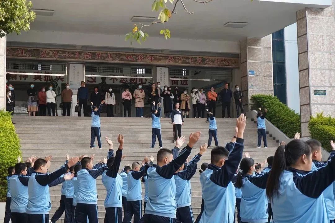 东川二中2023年春季学期家校联系活动