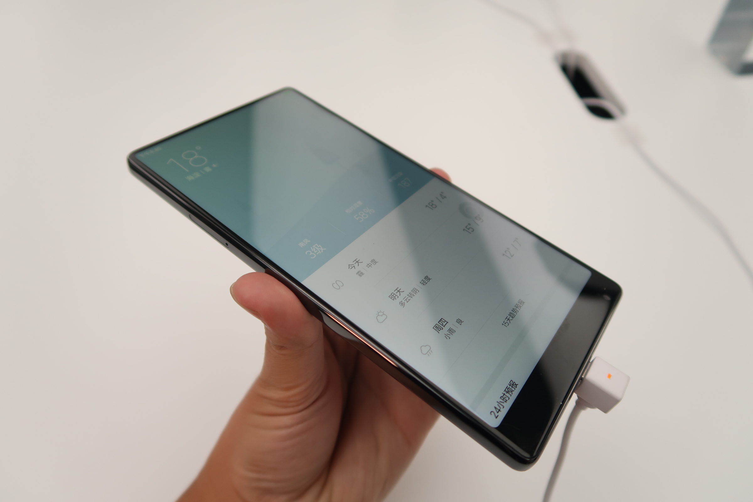 小米高端的开山之作:mix一代