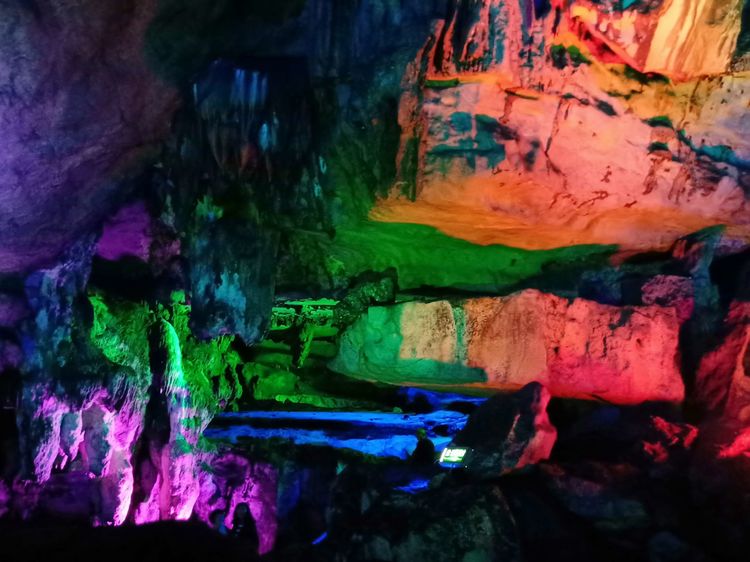 玉华洞:中国四大洞之一,武夷山下明珠