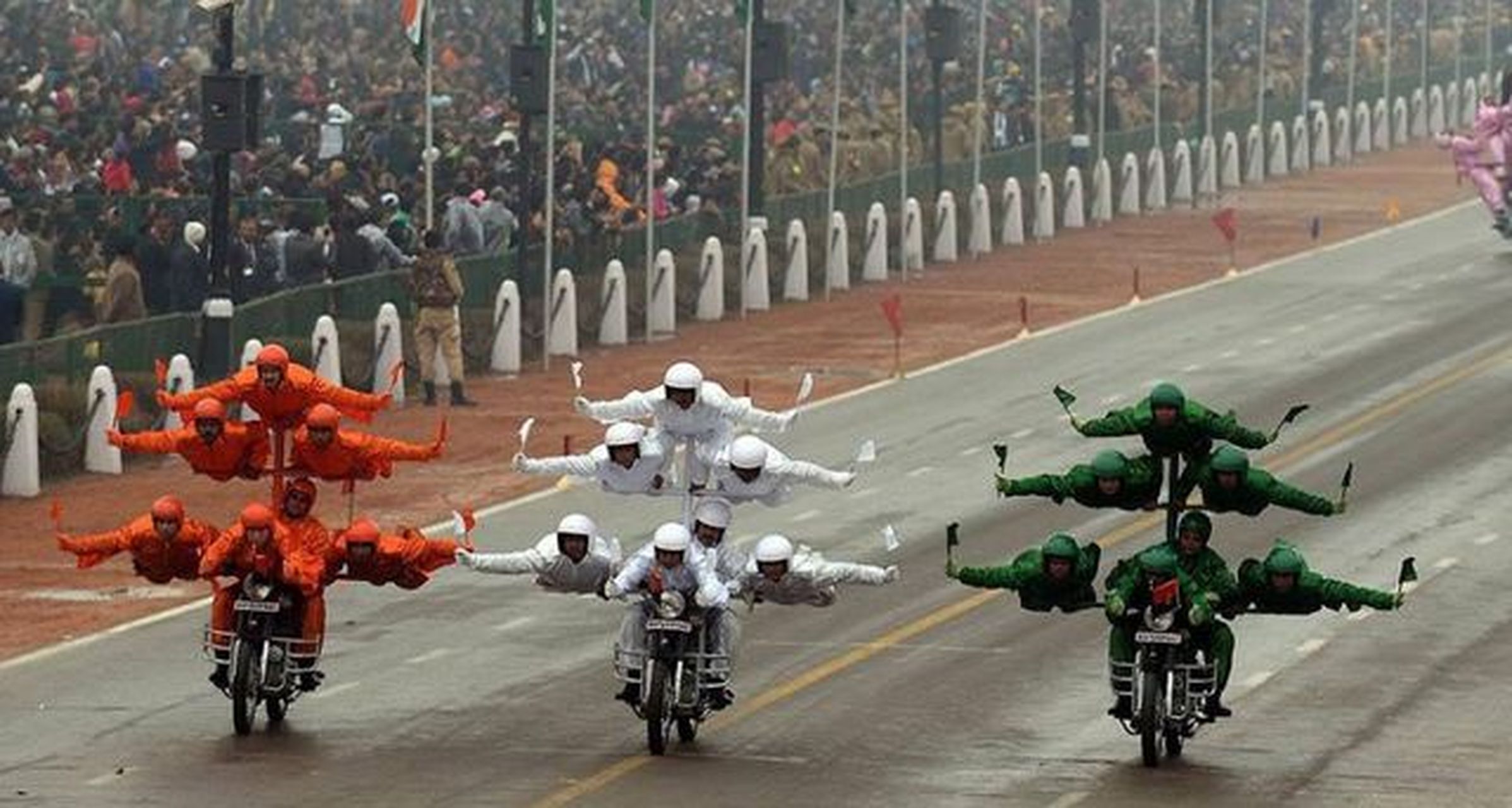 印度的军事实力一直都是谜一样的存在,他们叫嚣着可以碰瓷中美俄,自己