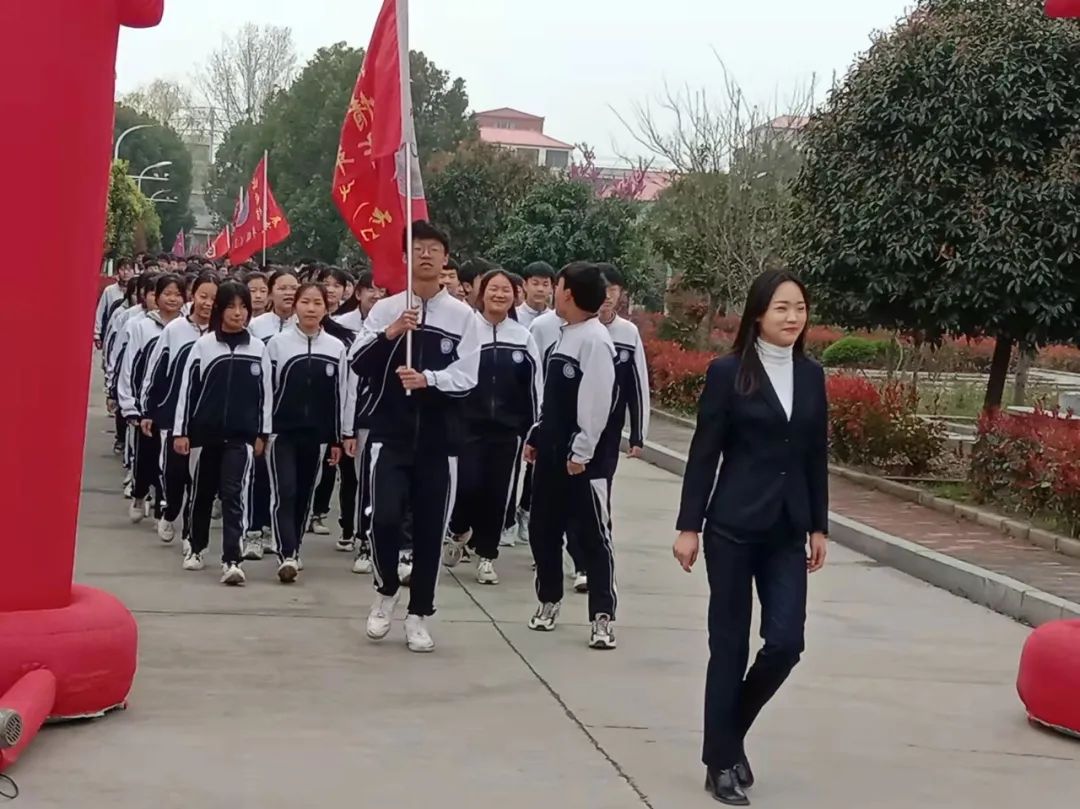 上蔡中学中考百日誓师大会进行时