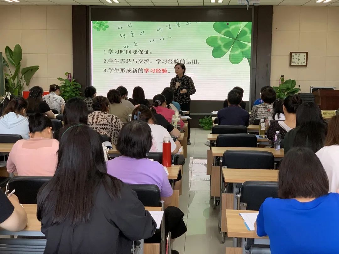 王蔚老师走进昌盛园小学南邵学校进行单元整体教学指导活动