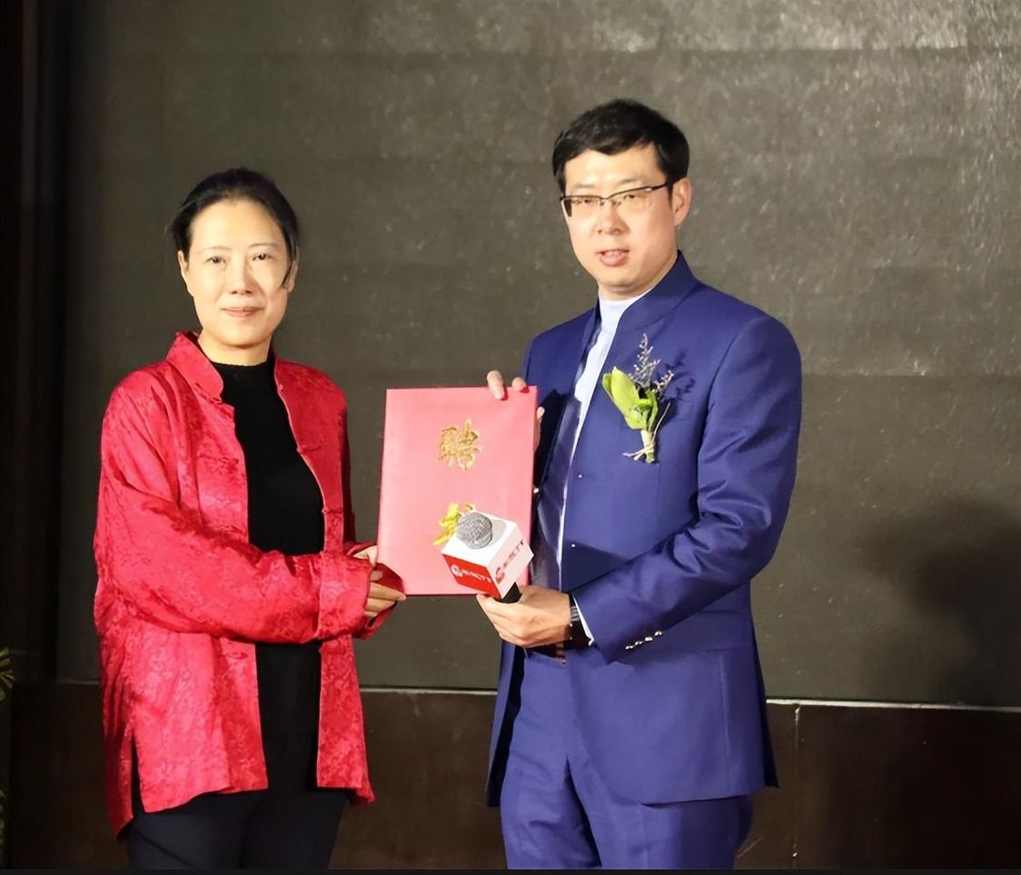 "财经女侠"叶檀:与丈夫跨国分居不生孩子,患乳腺癌后她后悔吗