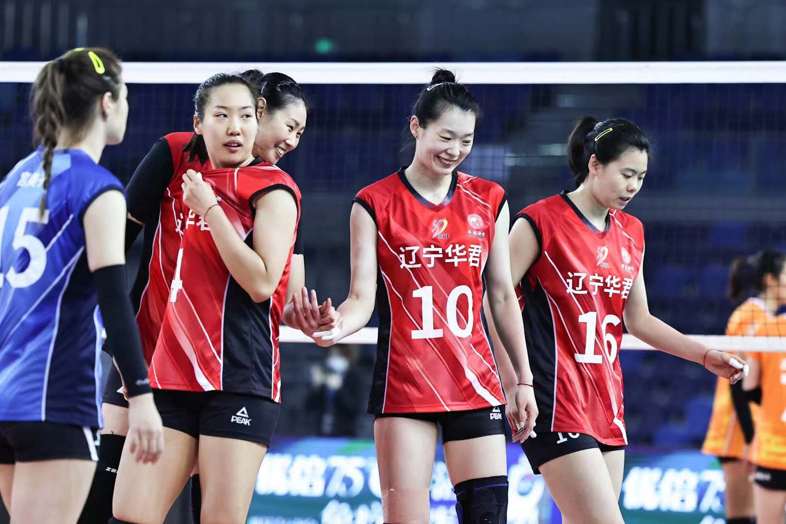 辽宁华君女排笑开颜3:1胜浙江轻松晋级六强