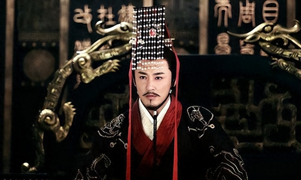 汉朝中期汉武帝以三十万大军围杀匈奴却因为一个小吏无功而返