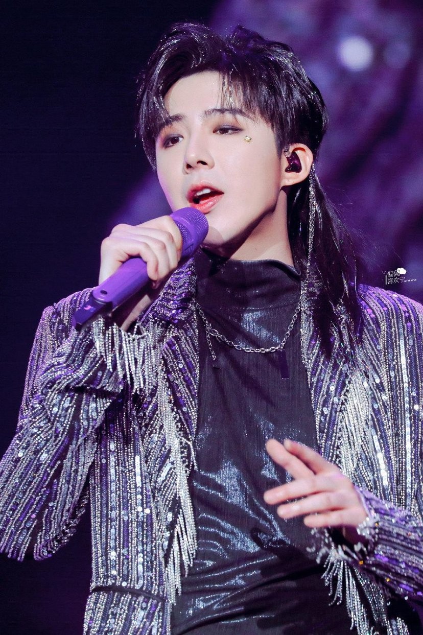 刘宇宁片场吸烟,曾自曝已经戒烟,如今好人设崩塌