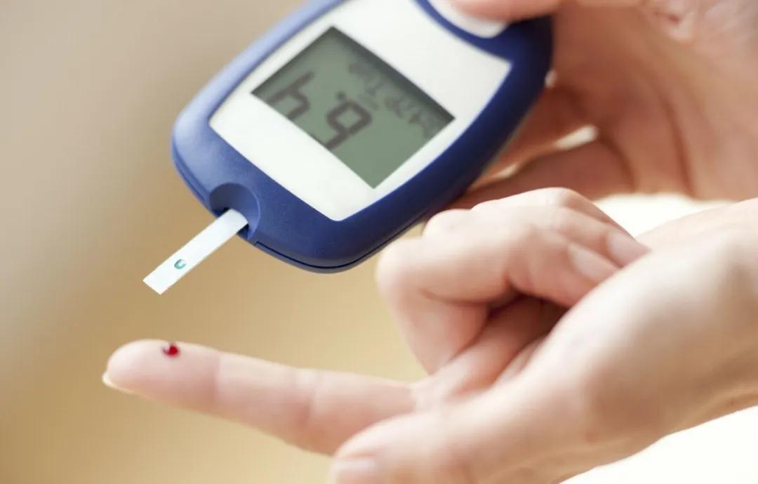 常喝"小米粥",到底是升血糖还是降血糖呢?别乱猜了,建议参考