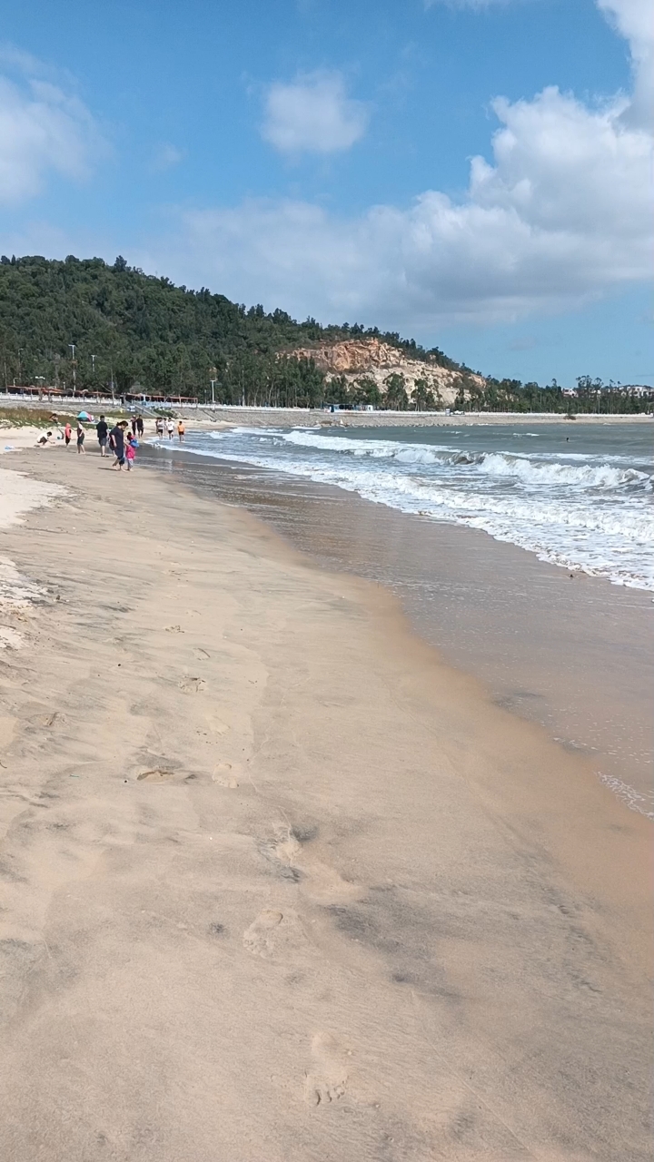 泉州市惠安县月亮湾海滩的美景欣赏