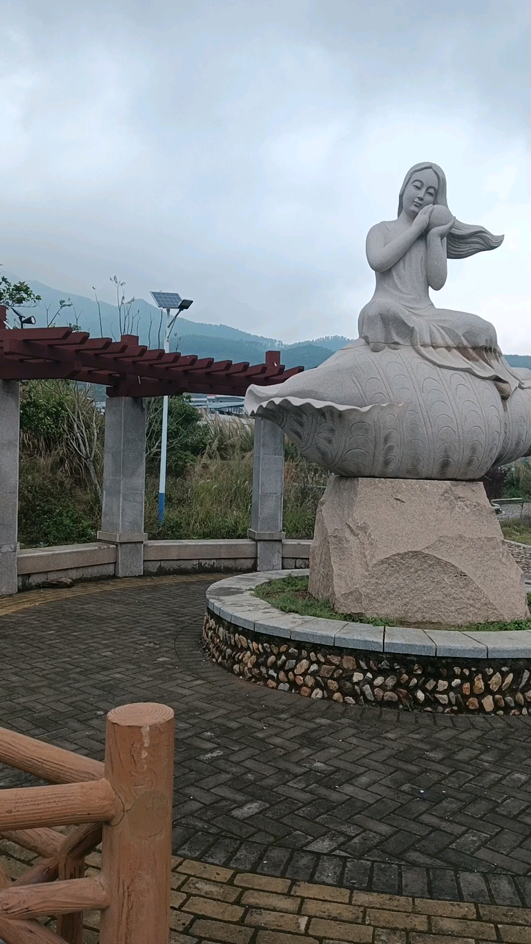 莆田市城厢区灵川镇径里水库海螺姑娘雕像