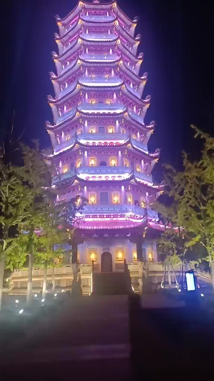 昆山慧聚寺灯会图片