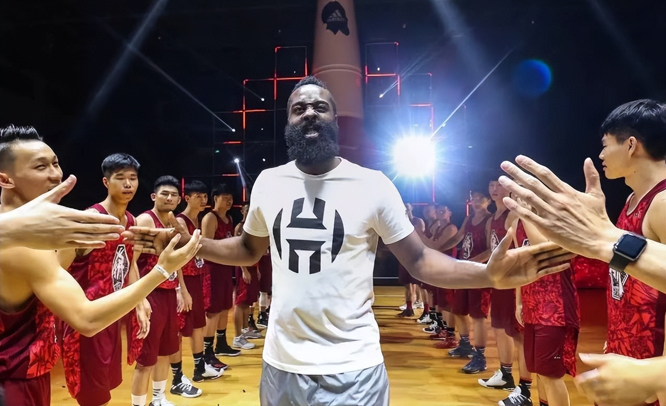 nba球员哈登的中国行,充满快乐氛围