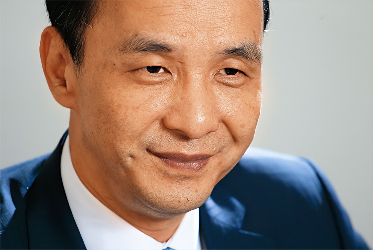 耐人寻味!黄暐瀚要除朱立伦,郑丽文鼓动换侯,国民党内讧再升级