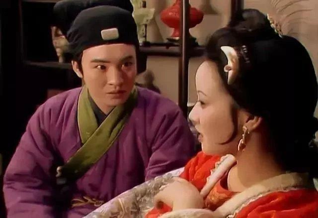 王熙凤为何不明确拒绝贾瑞,而是设计"害死"他?其实凤姐不过分