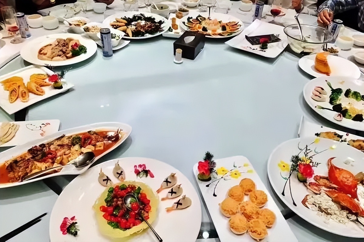 淮南市 豆腐宴堪称一绝 有随处可见的淮南牛肉汤 淮南美食特产