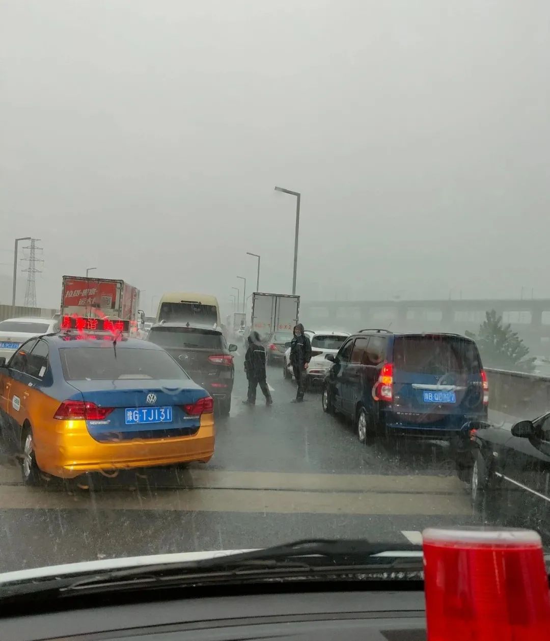 救护车丢路上了,还好患者接回来了