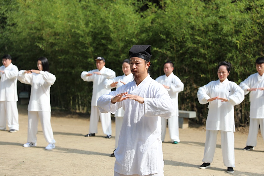 意念两手之间是独立守神的便捷之路