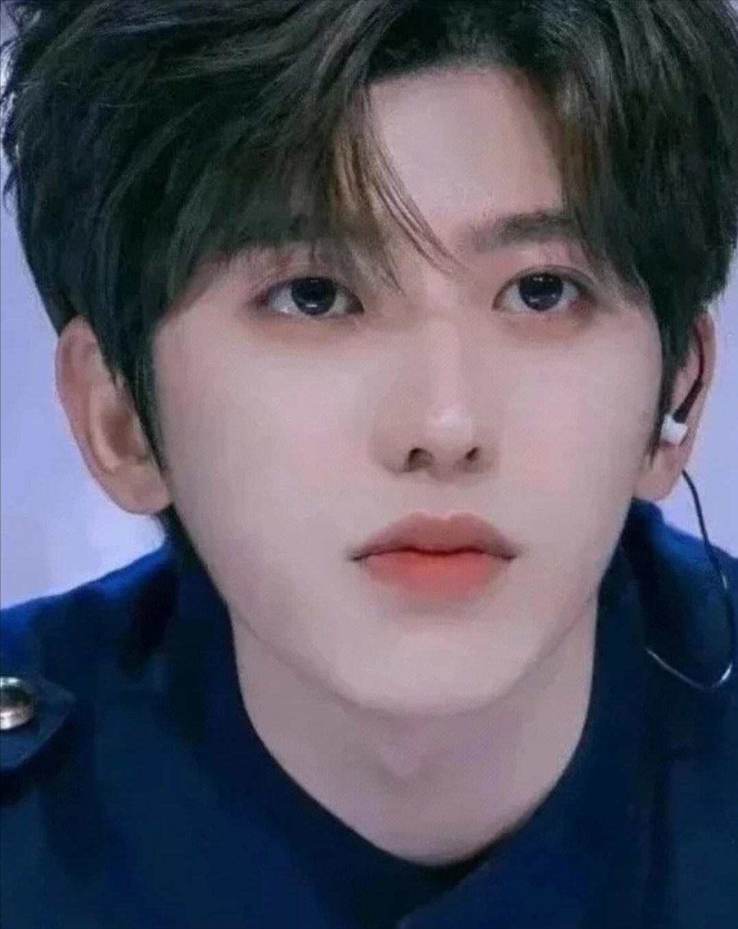 狗仔表示将继续爆料蔡徐坤的另一位秘密情人,最受伤的永远是粉丝