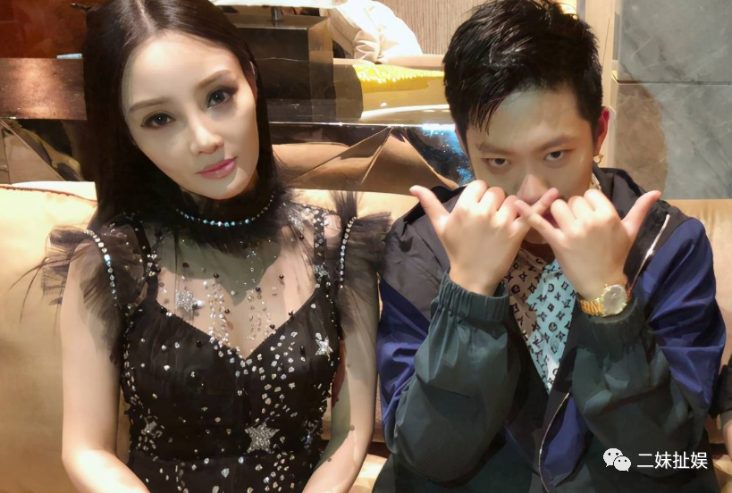 李小璐和pg one疑似没分手,两人都住在北京,还养同一只猫