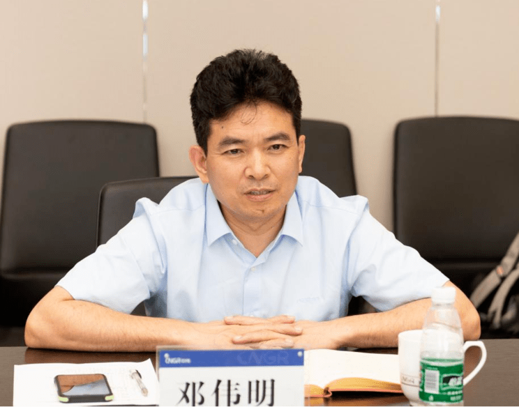 邵阳"锂电池大王"邓伟明:工厂员工辞职创业,身家525亿