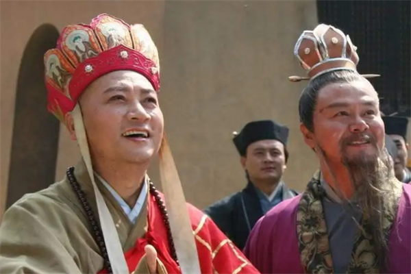 顺手送唐僧2枚人参果,镇元大仙为何一个不给元始天尊?耐人寻味