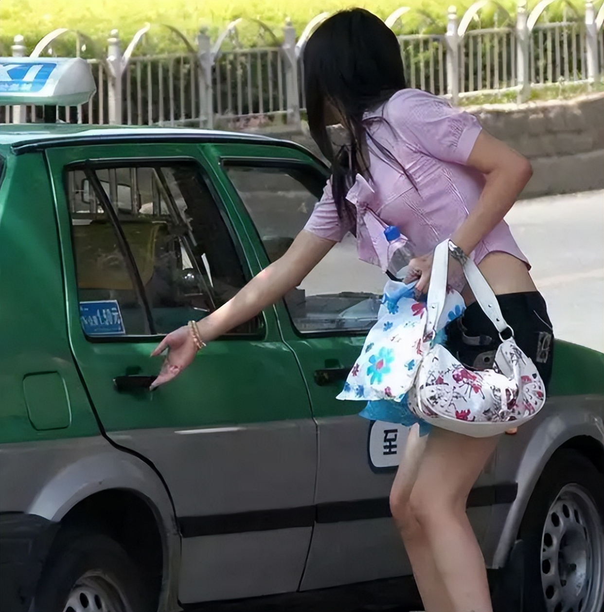 2003年,北京一出租车司机拉客,引起公安怀疑,查明后被判死刑