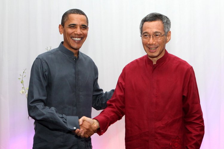 掌政19年,年薪1200万!"笑面枭雄"李显龙,为什么屹立不倒?