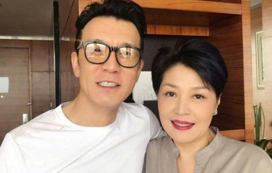 "李咏妻子"哈文:丈夫病逝后坚持不改嫁,并定期给公婆打生活费