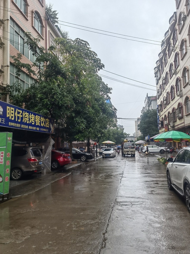 便宜!桂平第一大镇木乐镇一栋5层民房拍卖成交,才七十来万