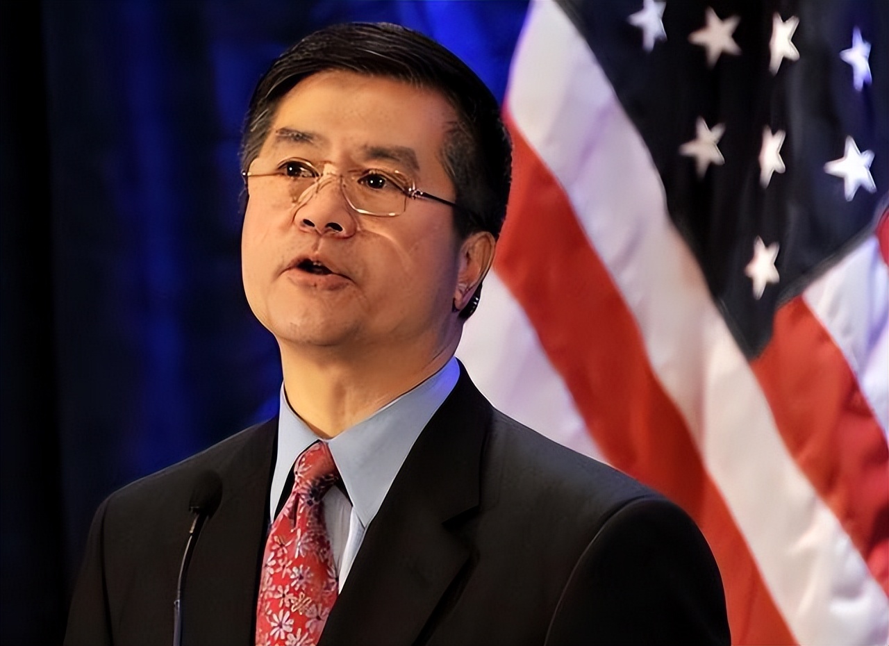 美国华裔部长骆家辉:在任时多次打压华为,卸任后在中国疯狂捞金