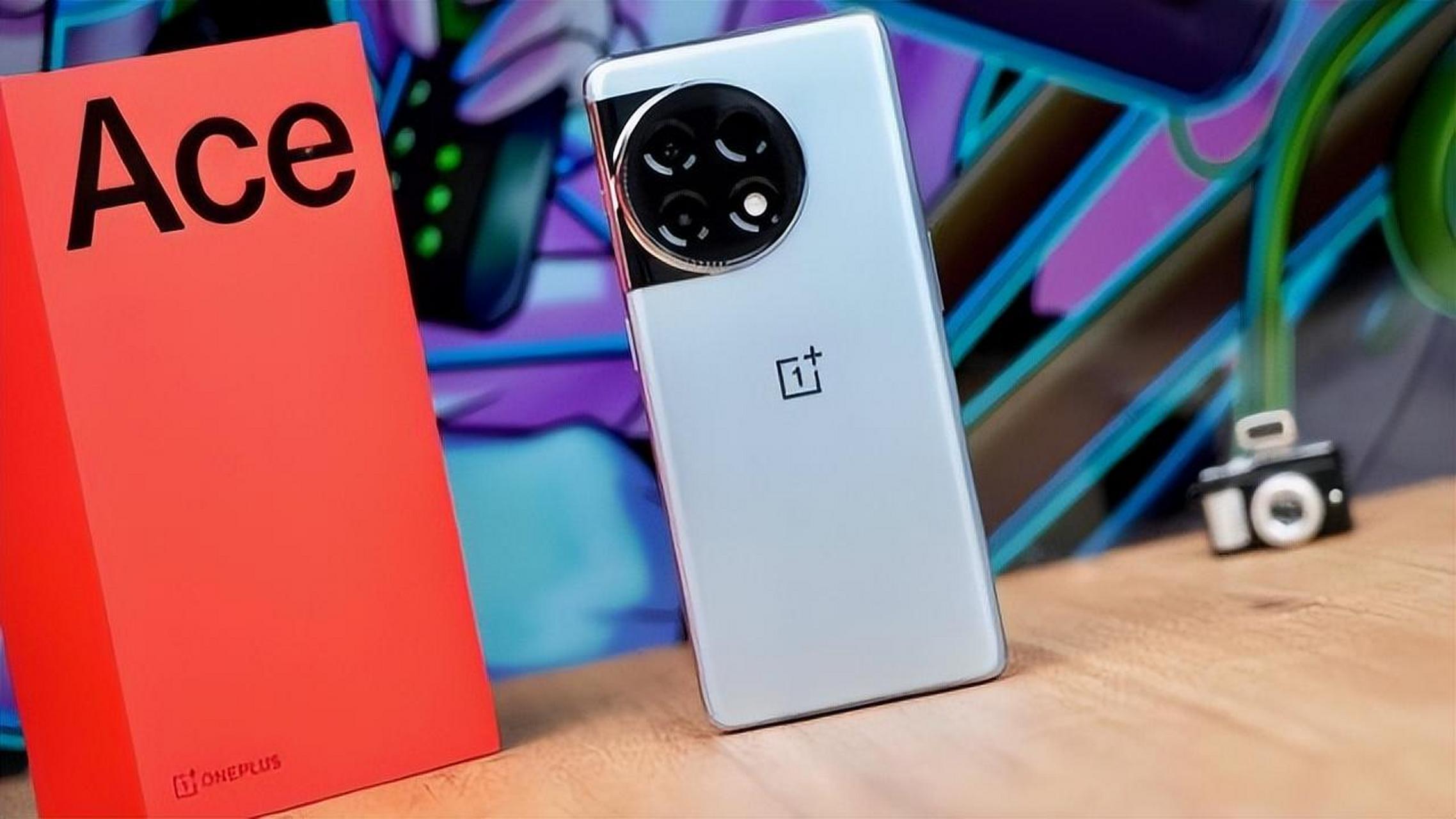 12gb 256gb 三主摄,骁龙8gen2 2k屏跌至3449元,哈苏旗舰有诚意  一加